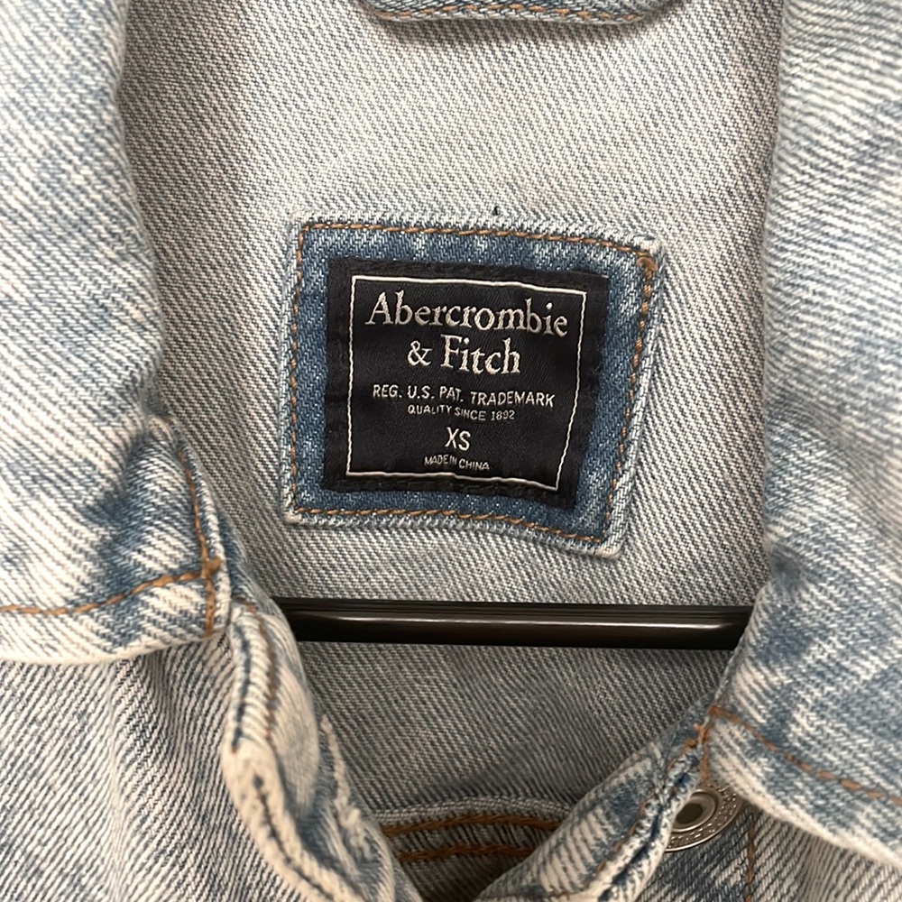 Abercrombie jean jacket - Picture 3 of 3
